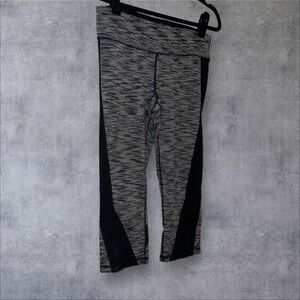 Ideology capris - Black and Gray